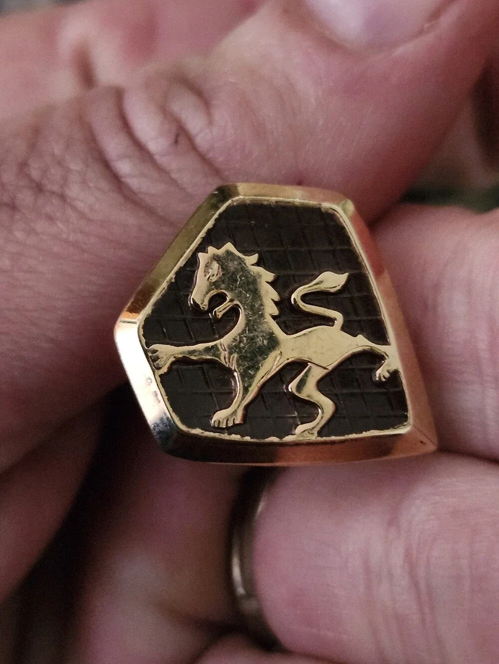 Vtg Hickok Gold Tone Lion Crest Cufflinks